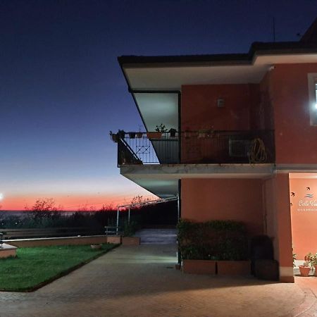Bella Vista B&B 몬테코르비노 푸글리아노 외부 사진
