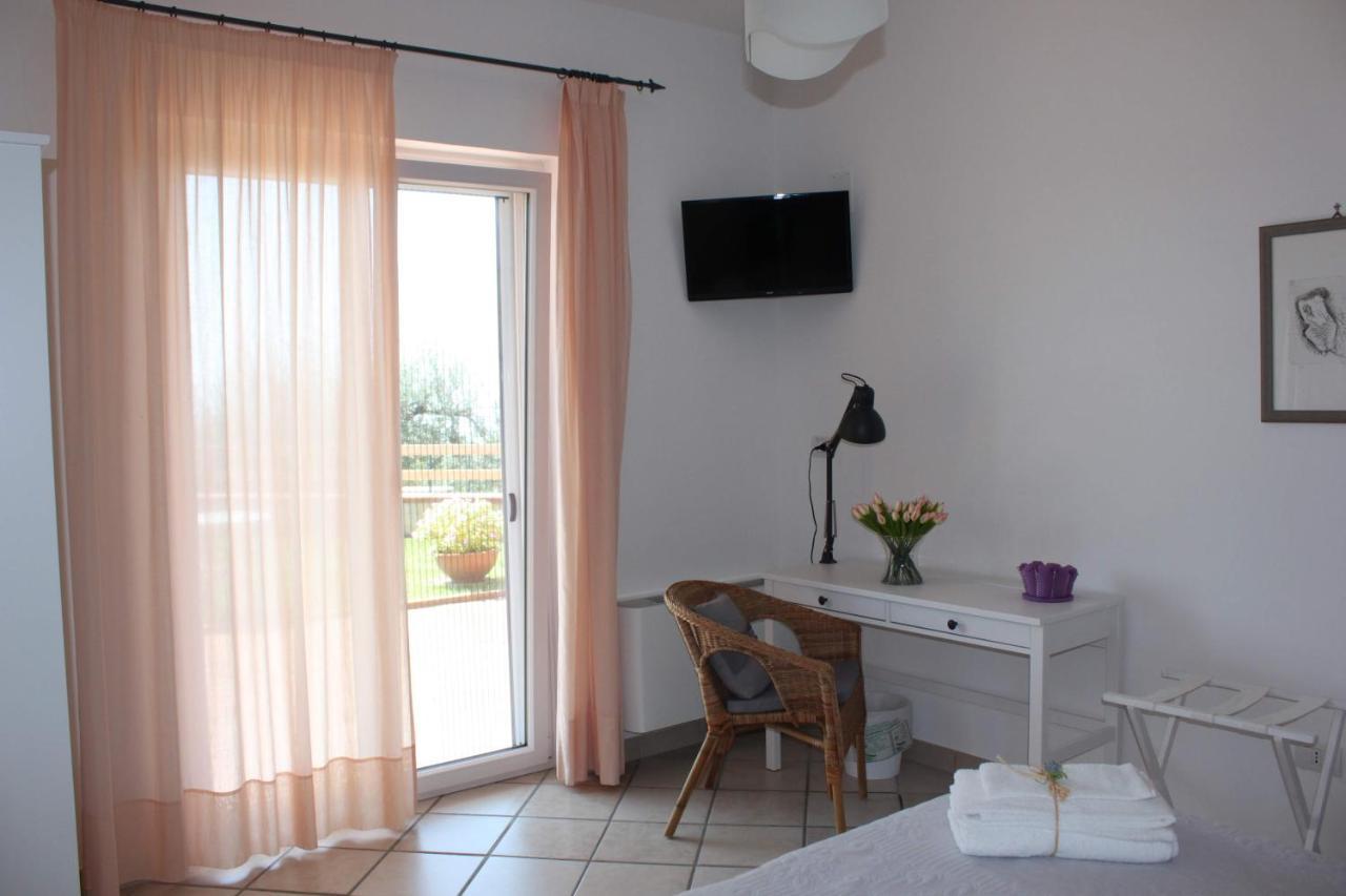 Bella Vista B&B 몬테코르비노 푸글리아노 외부 사진