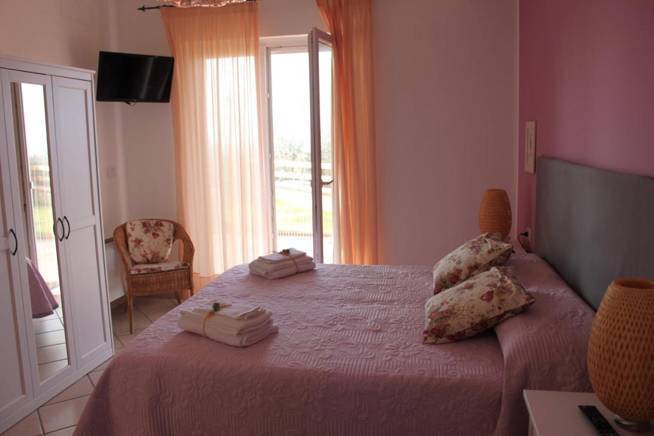Bella Vista B&B 몬테코르비노 푸글리아노 외부 사진