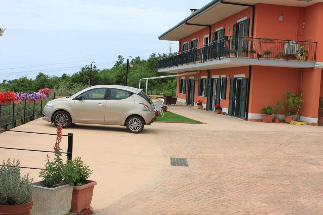 Bella Vista B&B 몬테코르비노 푸글리아노 외부 사진