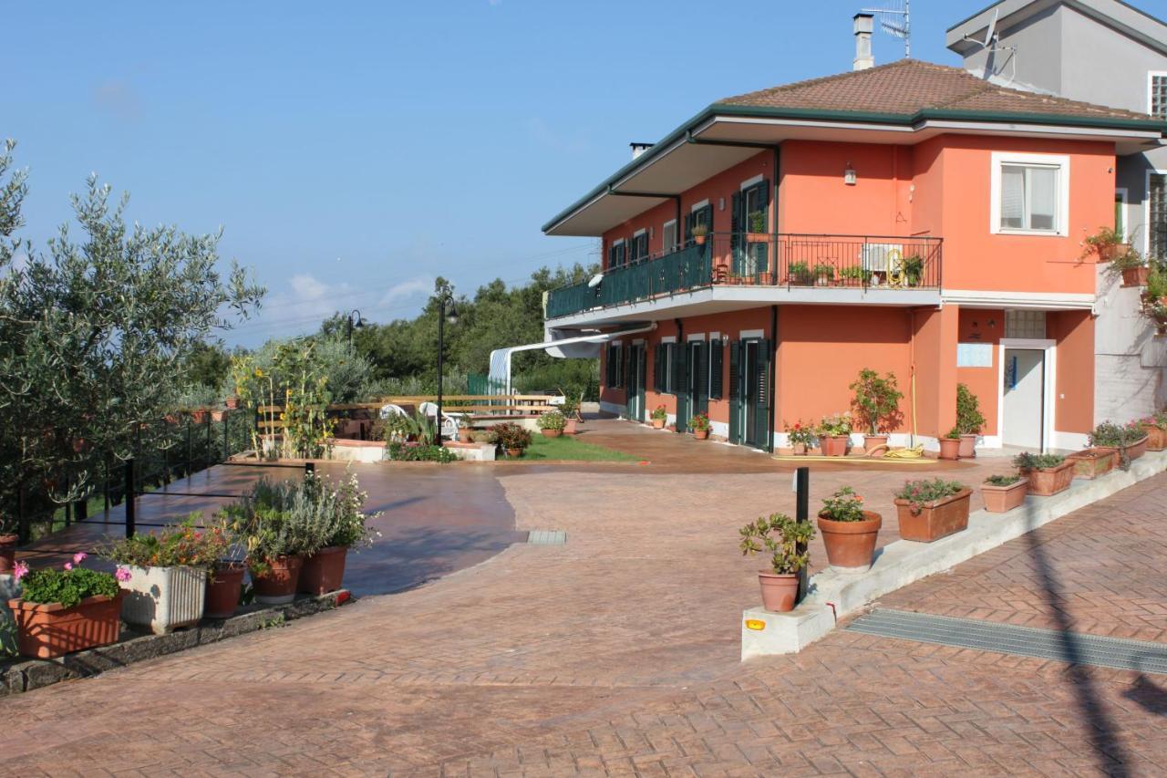 Bella Vista B&B 몬테코르비노 푸글리아노 외부 사진