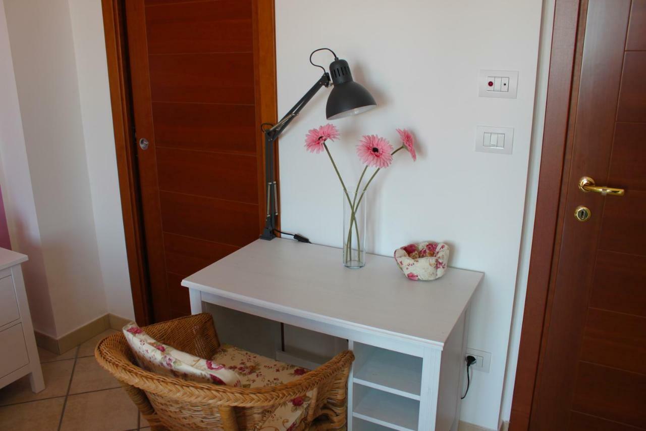 Bella Vista B&B 몬테코르비노 푸글리아노 외부 사진